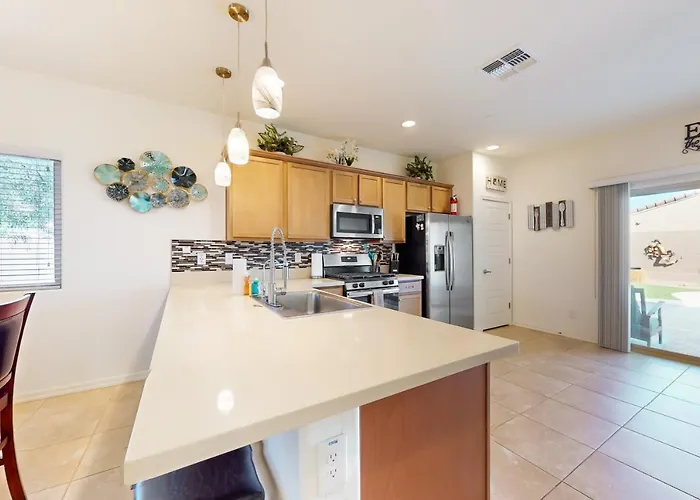 Golden Marigold Sanctuary Holiday home Buckeye