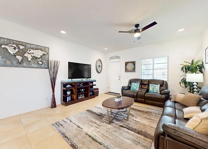 Golden Marigold Sanctuary Holiday home *